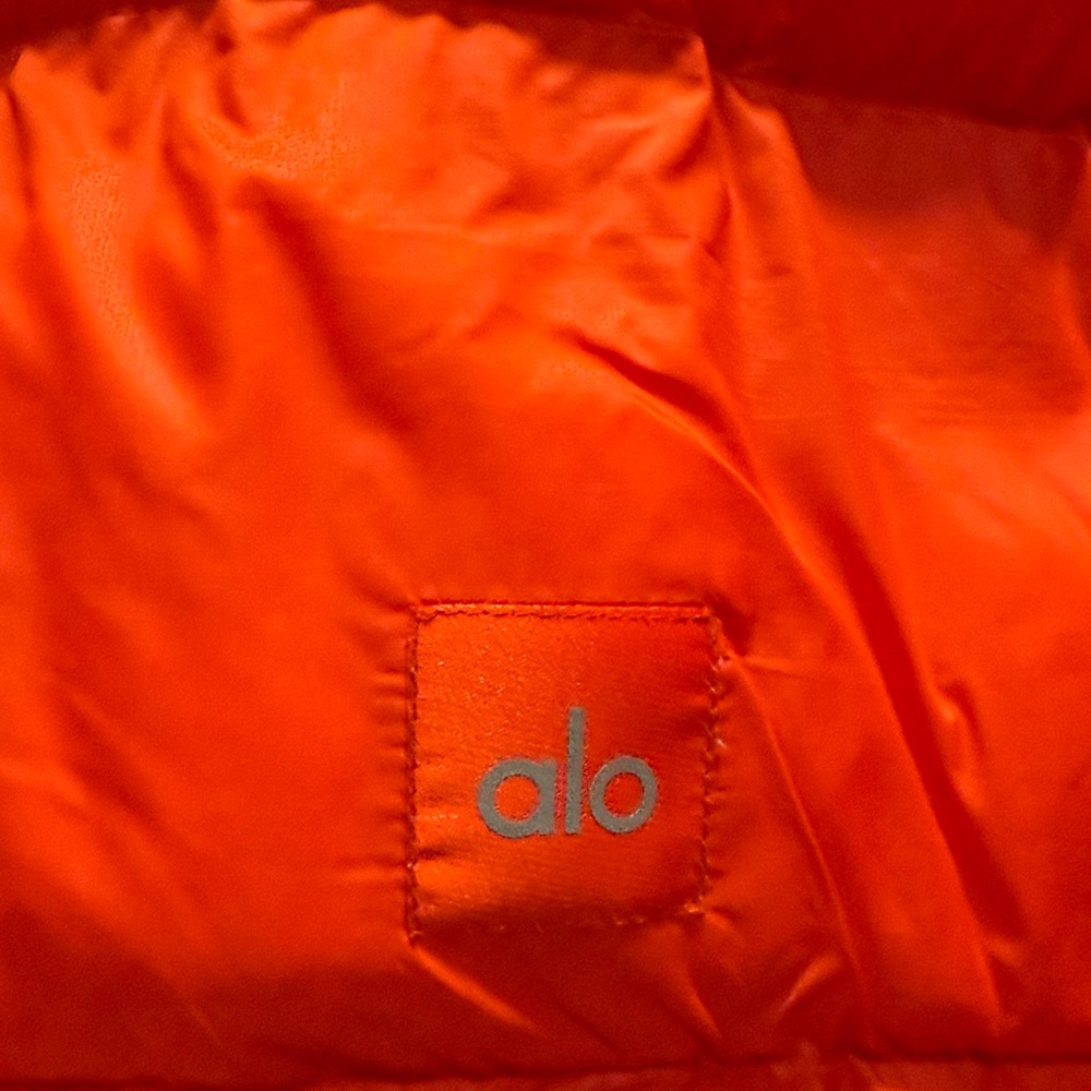 ALO Yoga Red Gold Rush Puffer - Picture 8 of 9
